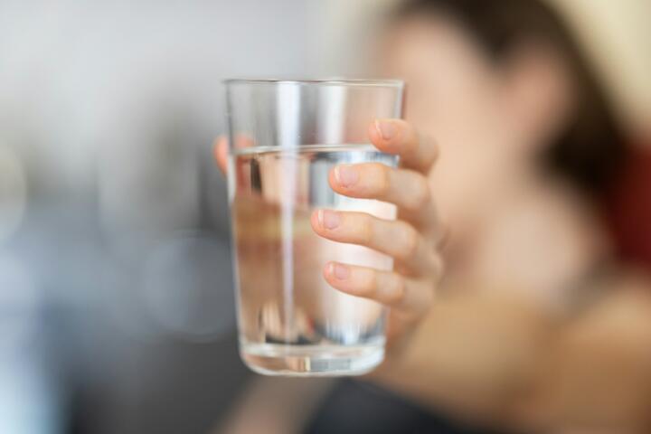 Why Hydration Affects Your Mood and Focus