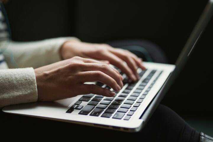 How AI Writing Tools Actually Generate Text