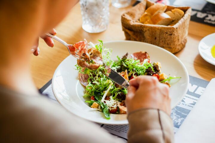 What Mindful Eating Looks Like in Practice